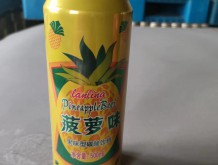 蓝翎菠萝味果味型碳酸饮料